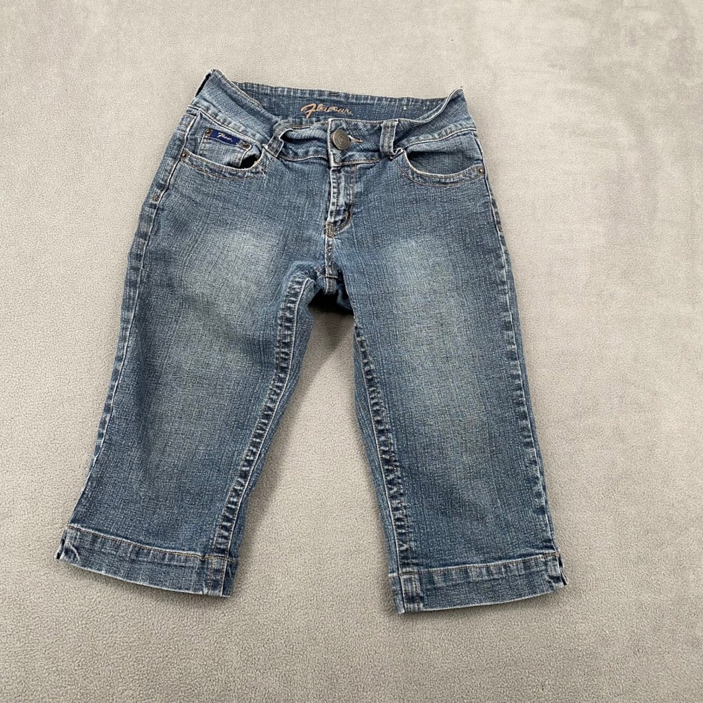 Flavour Womens Petite Blue Denim Capri Jeans Size 8P Embroidered Pockets Stretch